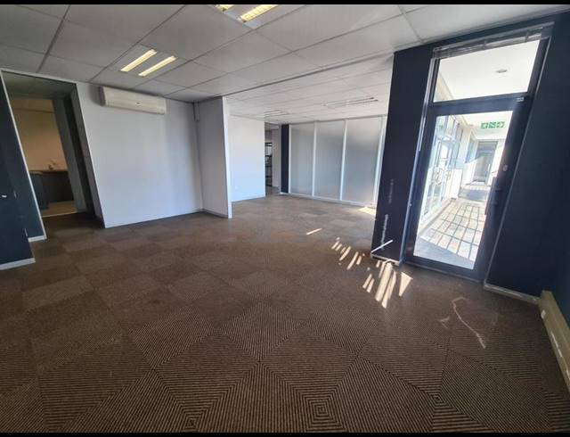 BUSINESS PROPERTY TO RENT IN LYNNWOOD